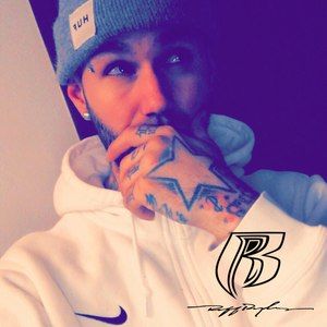 Meet your Posher, Derek